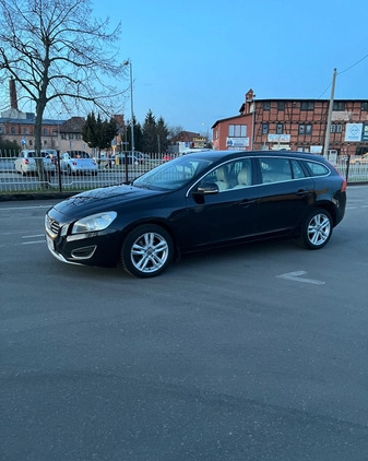 Volvo V60 cena 28900 przebieg: 299200, rok produkcji 2011 z Żnin małe 742